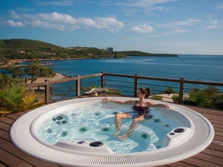 Los mejores accesorios para tu jacuzzi de exterior